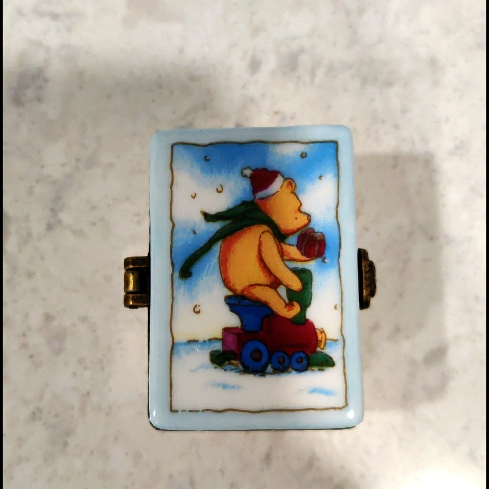 Winnie the Pooh Christmas Trinket Box